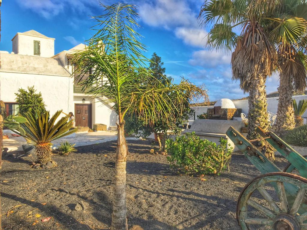 El Cortijo Eco Finca Hotel Ye Екстериор снимка